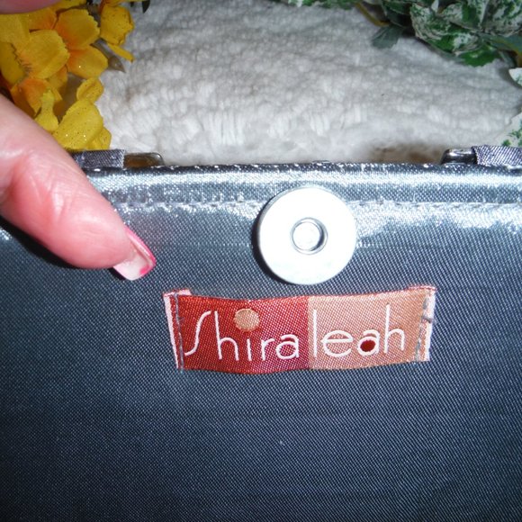 SHIRA LEAH  LITTLE PURSE - Picture 5 of 5